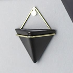 Triangle Wall Planter Wall Decoration Indoor Plant Hanger (Color: BLACK, size: small)